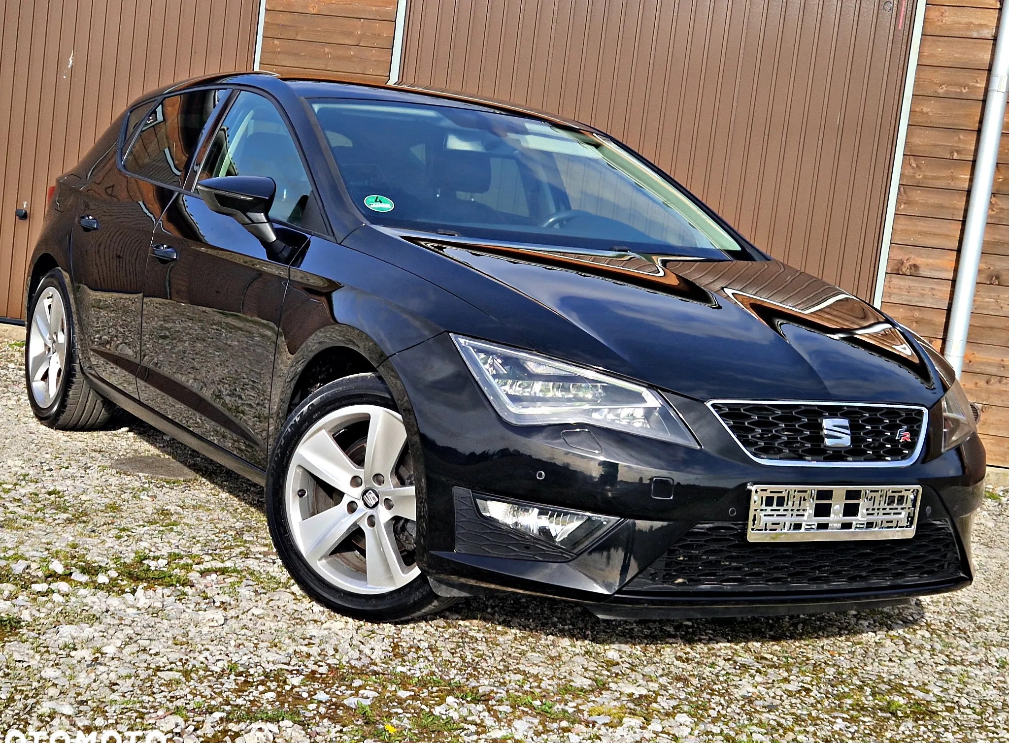 Seat Leon cena 47900 przebieg: 208000, rok produkcji 2015 z Września małe 781